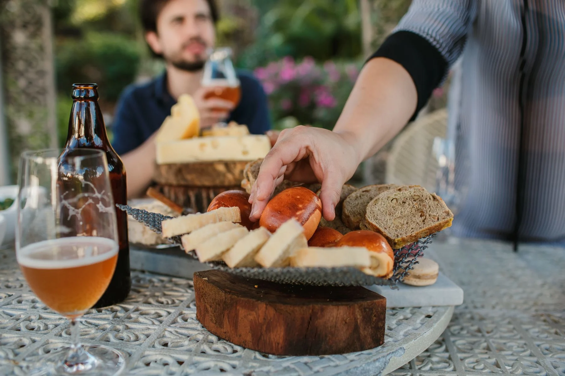 Picoteo sencillo para acompañar una cata de cervezas