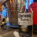 cenit_alejandra está tomando Corona en el Rinconcito/ 22, Cancún - Quintana Roo - México